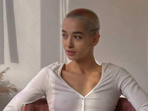 Российская тиктокерша потеряла ребенка при домашних родах в бассейне (ФОТО)