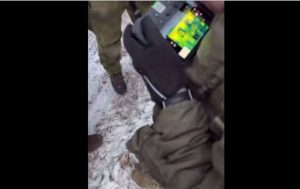 &laquo;Еще никогда спецназ не подвергали такому унижению&raquo;: видео VIP-срочника рэпера Макана в армии возмутило Сеть (ФОТО)