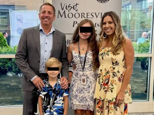 Экс-чемпион NASCAR погиб в авиакатастрофе вместе со своей семьей