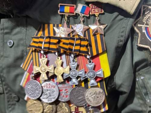 «Ряженые» лжегерои России попали на фото, вызвав скандал (ФОТО)