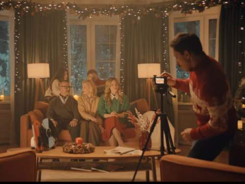 «Это Путин виноват!» опубликована главная песня Рождества  2025 в Европе (ВИДЕО)