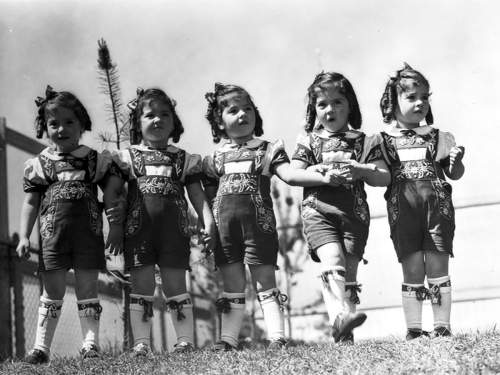 Умерла последняя из всемирно известных пятерняшек Дион