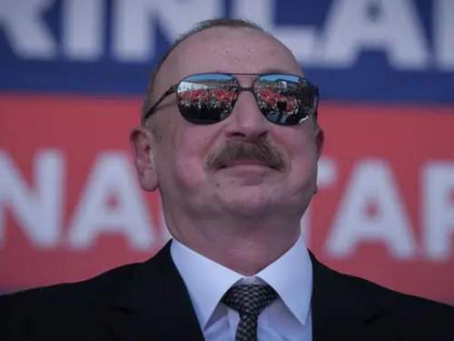 Дипломатия закончилась? Отказ Алиева ехать к Путину запустил в РФ жёсткий сценарий в отношении диаспор