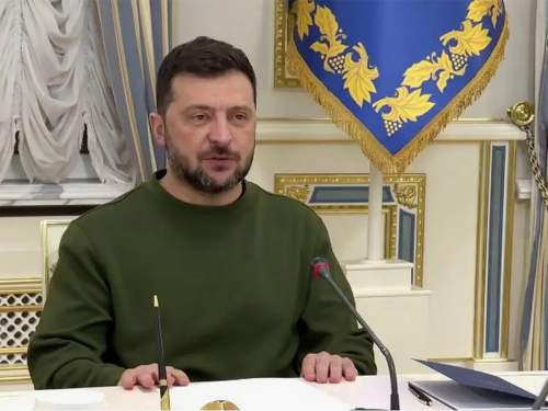 Зеленский позвонил европейским лидерам после угрозы Москвы