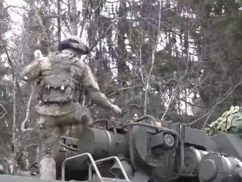 Минобороны РФ впервые показало «Орешник»: комплекс дежурит в Беларуси (ВИДЕО)