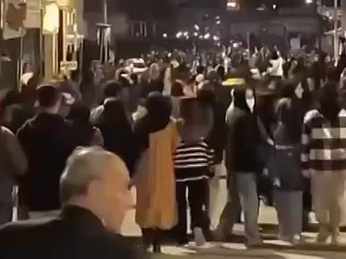 Иран охватили массовые протесты: повстанцы захватили два города (ВИДЕО)