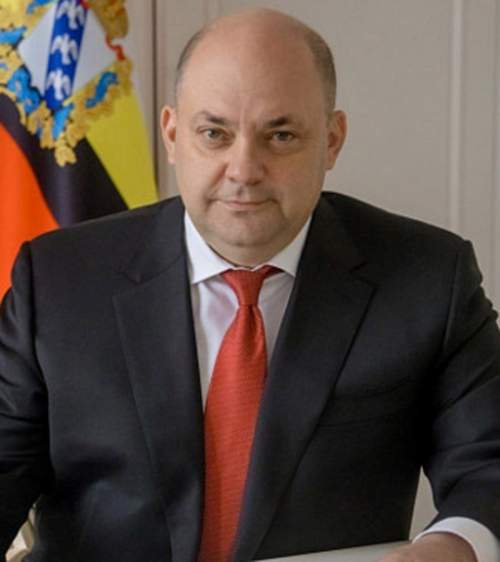 «Вышли из-под контроля»: за год задержаны свыше 100 вип-чиновников из регионов РФ (ФОТО)