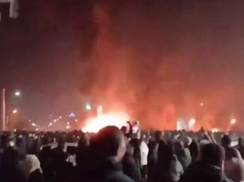 «Репрессии масштабные»: протесты в Иране продолжаются 12 дней, задействованы войска (ВИДЕО)