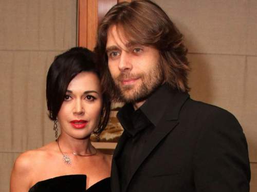 Повзрослевшая дочь Заворотнюк и Чернышева очаровала всех на автограф-сессии (ФОТО)