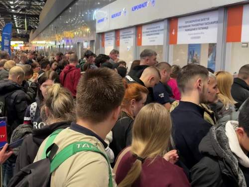 &laquo;Это ад&raquo;: &laquo;Шереметьево&raquo; пережил коллапс из-за мощного снегопада (ФОТО, ВИДЕО)