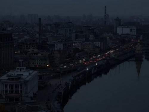 Киев пустеет: из замерзающей столицы уже бежали 700 тысяч человек (ВИДЕО)