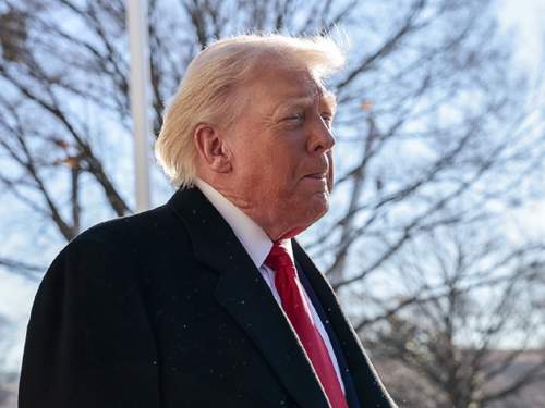 «Назад не пойдем!»: Трамп дразнит мир картинками с захватом Гренландии (ФОТО)