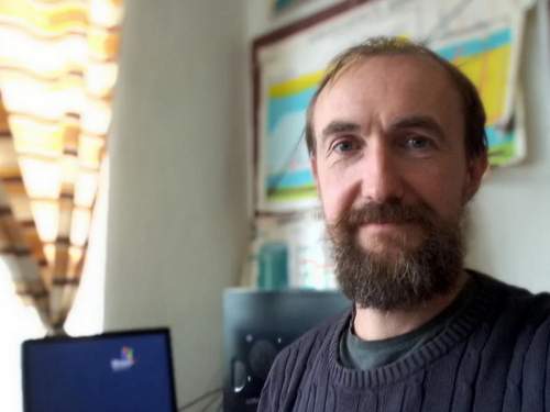 &laquo;Держусь из последних сил&raquo;: отчаявшийся учитель с зарплатой 14 000 рублей получил &laquo;ценный совет&raquo; от чиновника, как разбогатеть (ФОТО)