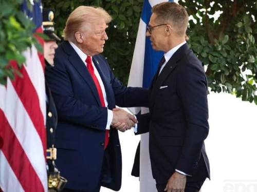 Президент Финляндии Стубб позвал Трампа париться в сауну, чтобы решить вопрос с Гренландией (ВИДЕО)