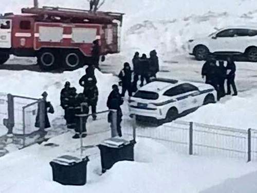 Подросток ударил ножом уборщицу лицея в Татарстане и устроил взрывы (ФОТО, ВИДЕО)