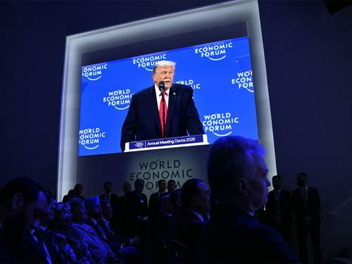 Трамп объяснил, откуда у него появляются чудовищные синяки на руках (ФОТО)