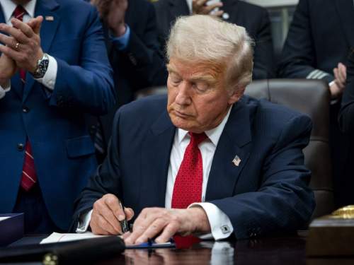 «Подписал смертный приговор ЕС»: Подоляка раскрыл детали тайного плана Трампа по Украине