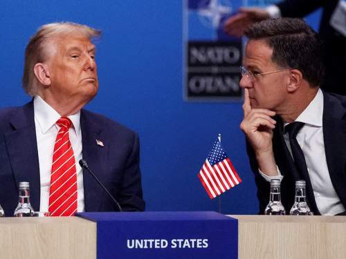 «Он наш папочка»: генсек НАТО признал беспомощность Европы без США