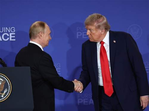 Трамп разместил в Белом доме фото с Путиным (ФОТО)