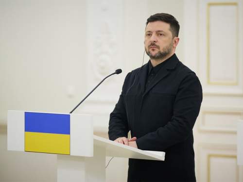 Зеленский ответил на предложение Кремля приехать в Москву для переговоров