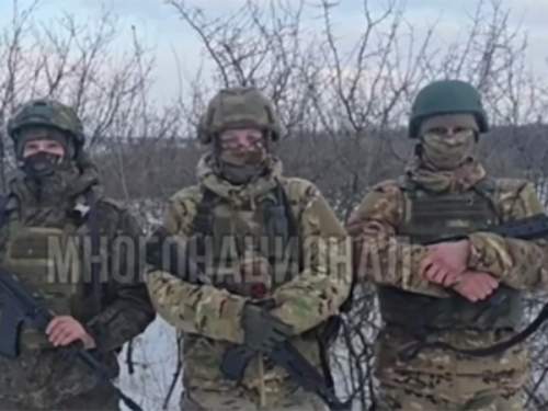 Бойцы СВО обратились на видео к подростку, избившему дочь погибшего военного