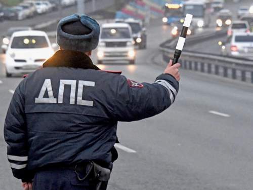 В России начали изымать автомобильные номера «АМР» вслед за блатными «ЕКХ»