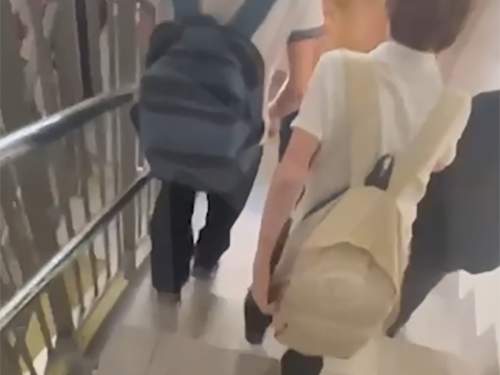 В Красноярске школьница подожгла ученика и напала на детей (ФОТО, ВИДЕО)