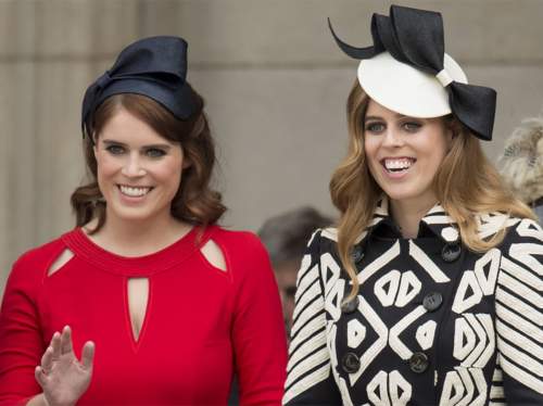 Дочери принца Эндрю &laquo;были в ужасе&raquo; от скандального фото отца у Эпштейна (ФОТО)