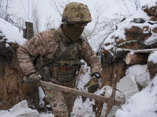 Около 100 военных ВСУ насмерть замерзли на окраинах Купянска (ФОТО)