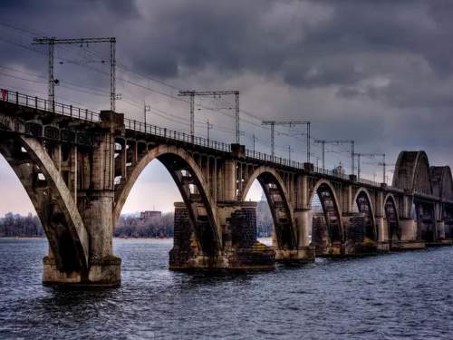 Почему Россия не бьёт по мостам через Днепр? На Украине озвучили свою версию