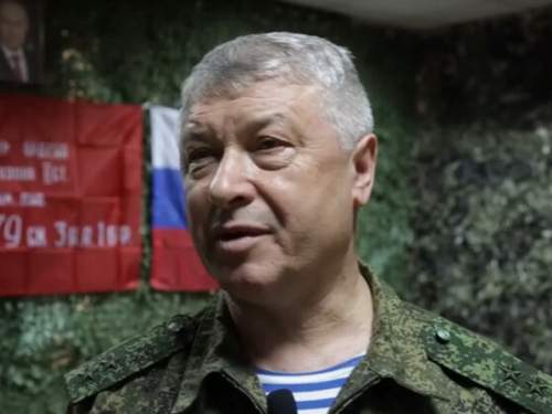 В Москве женщина пыталась убить генерал-лейтенанта Алексеева (ФОТО) В Москве женщина пыталась убить генерал-лейтенанта Алексеева (ФОТО)