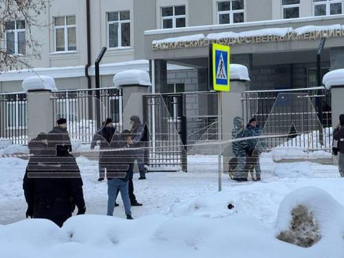 Подросток с ножом напал на общежитие с иностранными студентами в Уфе (ВИДЕО)