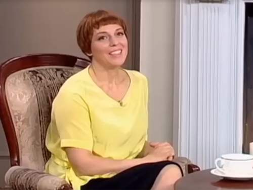 Звезда «Не родись красивой» Нелли Уварова попала в больницу в Москве Звезда «Не родись красивой» Нелли Уварова попала в больницу в Москве