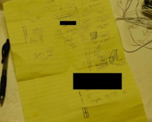 В Сети обсуждают тюремные заметки Эпштейна с &laquo;планом побега&raquo; (ФОТО)