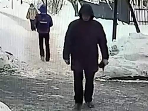 На видео попало странное поведение киллера после выстрела в Алексеева (ВИДЕО)