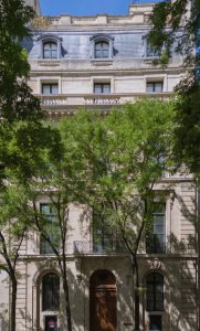 Эпштейн купил особняк с 15 ванными комнатами всего за $20 (ФОТО)