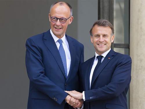 Неловкий конфуз в Мюнхене с Макроном и Мерцем вскрыл раскол в тандеме Париж–Берлин