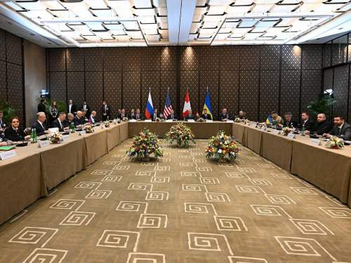 В украинской делегации вспыхнул раскол перед переговорами в Женеве В украинской делегации вспыхнул раскол перед переговорами в Женеве