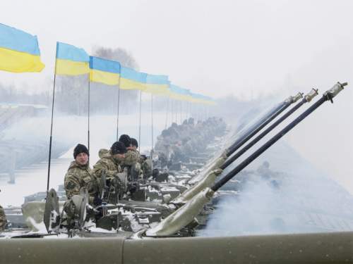 Bloomberg: Украина готова сдать территории