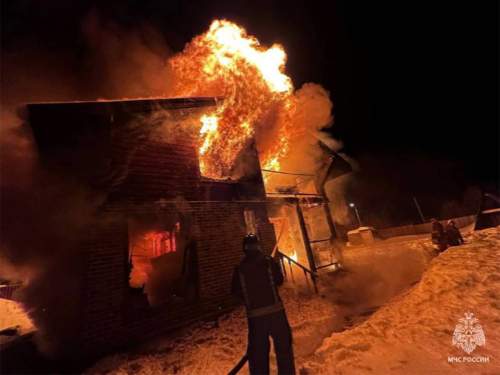 Жертвами пожара в Подмосковье стали четверо детей и пенсионерка Жертвами пожара в Подмосковье стали четверо детей и пенсионерка