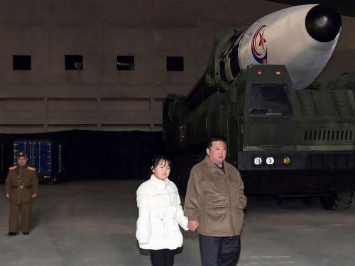 СМИ: 13-летняя дочь Ким Чен Ына возглавила ракетную программу КНДР