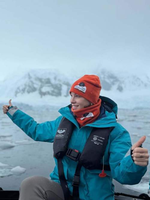 Полина Диброва и Роман Товстик поделились фото из путешествия по Антарктиде (ФОТО)