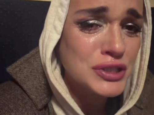 «Вы мерзкий человек»: Слава поскандалила с фанатами на концерте в Пензе (ВИДЕО)