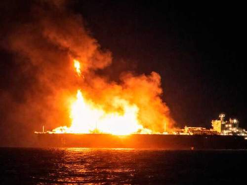 В Средиземном море загорелся российский танкер-газовоз (ФОТО)