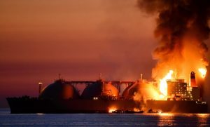 В Средиземном море загорелся российский танкер-газовоз (ФОТО)