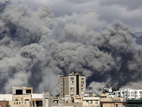 Сбросили 100 бомб: уничтожение бункера Хаменеи попало на видео (ВИДЕО) Сбросили 100 бомб: уничтожение бункера Хаменеи попало на видео (ВИДЕО)