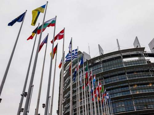 Парламент Венгрии принял резолюцию против членства Украины в ЕС