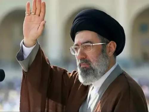 Новый верховный лидер Ирана после ранения впервые обратился к нации Новый верховный лидер Ирана после ранения впервые обратился к нации
