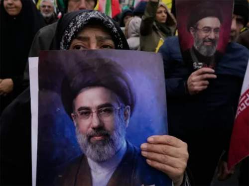 «Обезображен и напуган»: в Пентагоне раскрыли состояние нового лидера Ирана «Обезображен и напуган»: в Пентагоне раскрыли состояние нового лидера Ирана