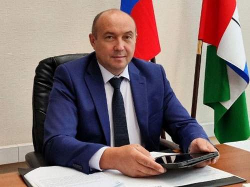 В Новосибирске министр сбежал от женщины, у которой забили 200 голов скота